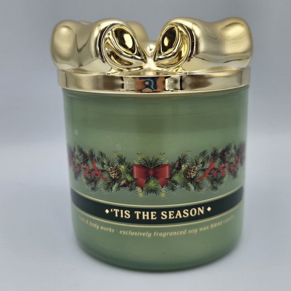 Bath & Body Works Candle TIS THE SEASON‎ Bow Lid Large 3-Wick 14.5 Oz Christmas